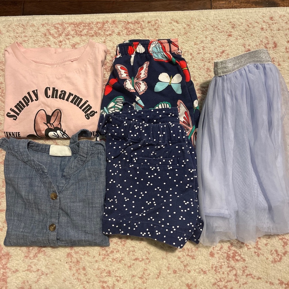 Lot of mix girl clothes size 3T
